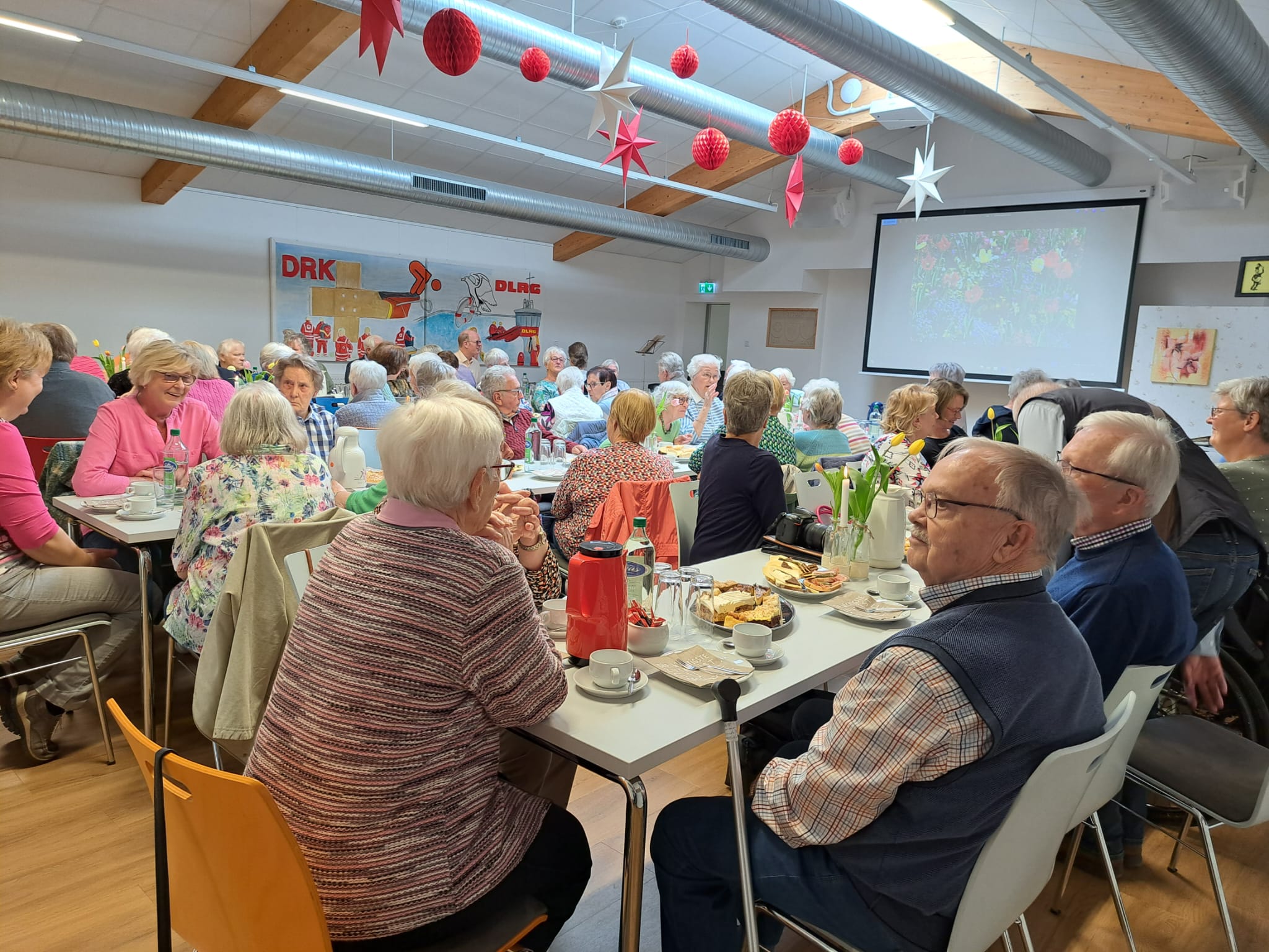 Seniorennachmittag mit Musik und plattdeutsche Dönekes